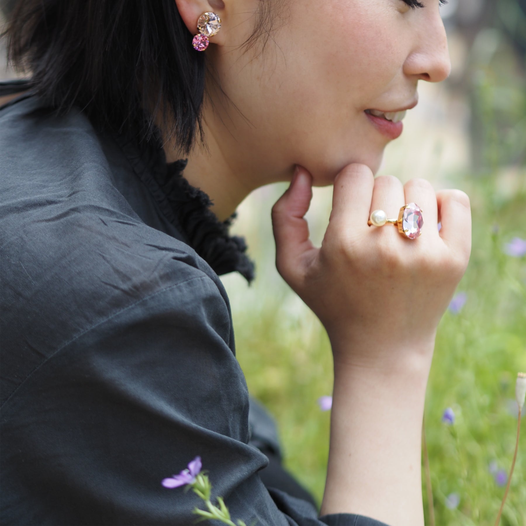 AYA イヤリング -masae公式オンラインストア | ビジュー、ビジューイヤリング、ビジューアクセサリー、クリスタルガラス、カラーイヤリング、カラーアクセサリー、2連イヤリング、鈴木亜美着用