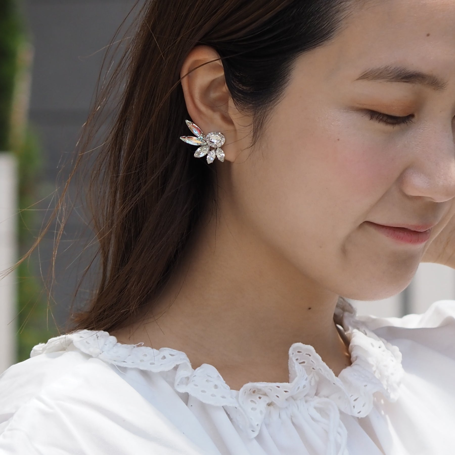 BRIA イヤリング - masae公式オンラインストア | 2wayイヤリング、ビジューイヤリング、クリスタルガラス、羽モチーフ、羽イヤリング、コスチュームジュエリー、ハンドメイドイヤリング、ブライダルイヤリング、ブライダルアクセサリー、結婚式イヤリング、プレ花嫁、お呼ばれイヤリング、高橋みなみ着用、おのののか着用、橋本マナミ着用、non-no掲載、andGIRL掲載