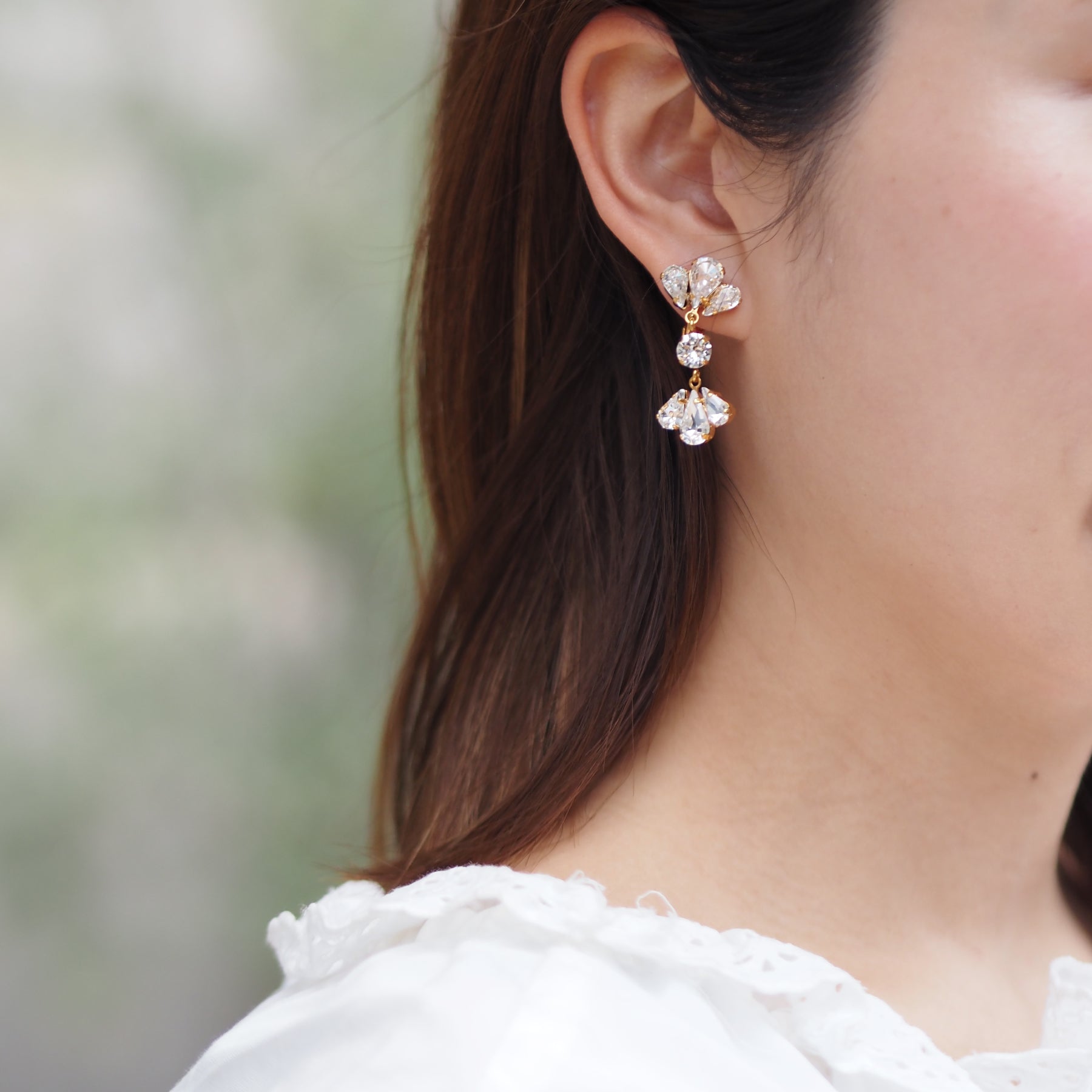 PELIN ピアス - masae公式オンラインストア|ビジューピアス、クリスタルガラス、キラキラピアス、揺れるピアス、オケージョンシーン、お呼ばれ、パールピアス、前撮りアクセサリー、結婚式ピアス、ブライダルピアス、ブライダルアクセサリー