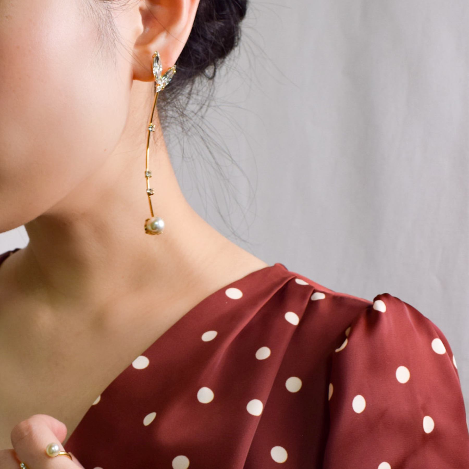 BOW ピアス -FLOWER - masae公式オンラインストア|ビジューピアス、ロングピアス、パールアクセサリー、弓モチーフピアス、片耳ピアス、アシンメトリー、ブライダルピアス、結婚式ピアス、ブライダルアクセサリー、プレ花嫁、谷まりあ着用、鈴木亜美着用、andGIRL掲載