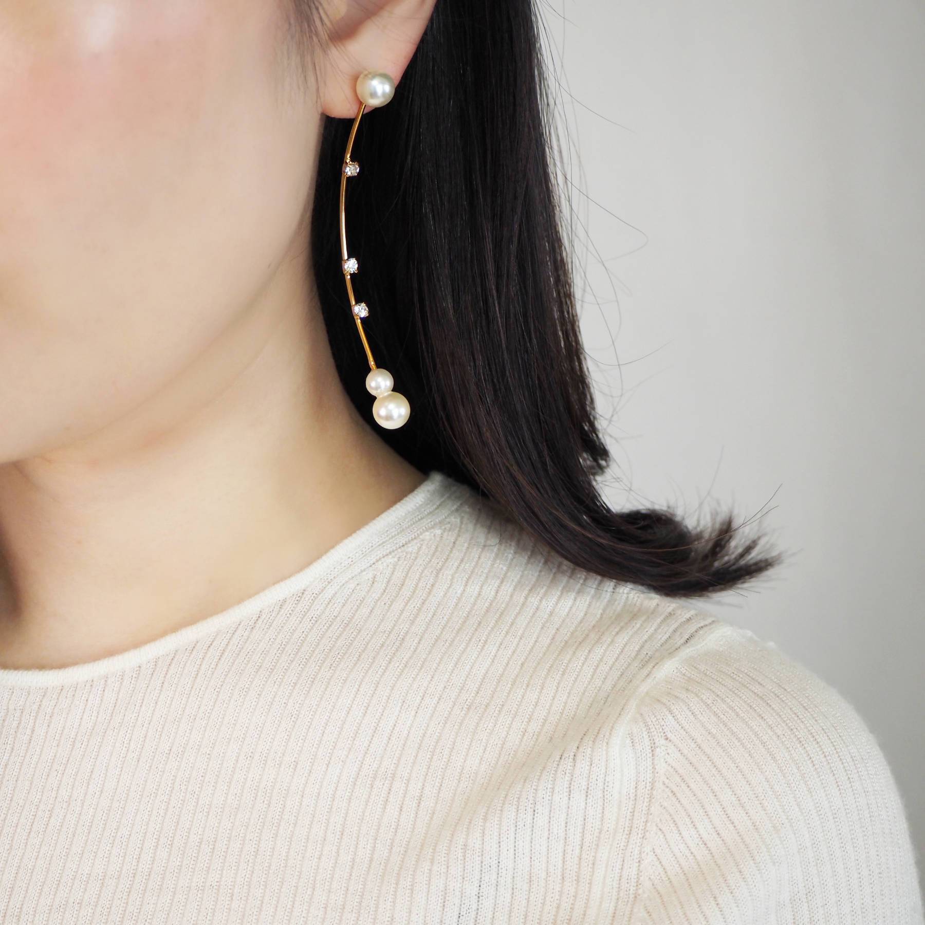 BOW ピアス -PEARL - masae公式オンラインストア|ビジューピアス、ロングピアス、パールアクセサリー、弓モチーフピアス、片耳ピアス、アシンメトリー、ブライダルピアス、結婚式ピアス、ブライダルアクセサリー、プレ花嫁、藤田ニコル着用、鈴木亜美着用、ゼクシイ掲載