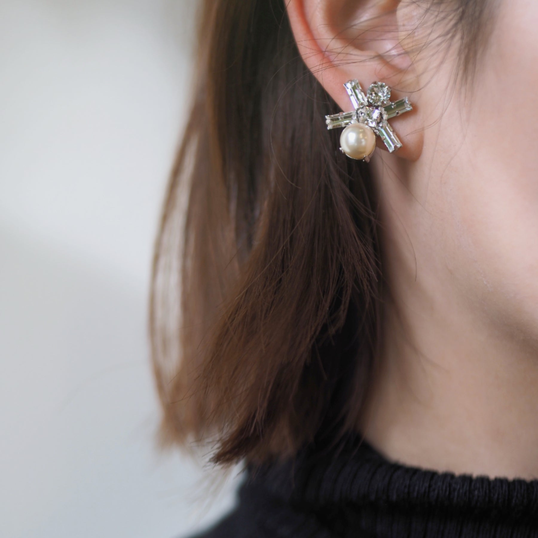 CHANDI イヤリング - masae公式オンラインストア | ビジューイヤリング、パールイヤリング、シルバーイヤリング、結婚式イヤリング、ブライダルイヤリング、ブライダルアクセサリー、お呼ばれアクセサリー、大ぶりイヤリング、きれいめイヤリング、non-no掲載、谷まりあ着用、村重杏奈着用、美人百花掲載、大人百花掲載、steady掲載、MORE掲載