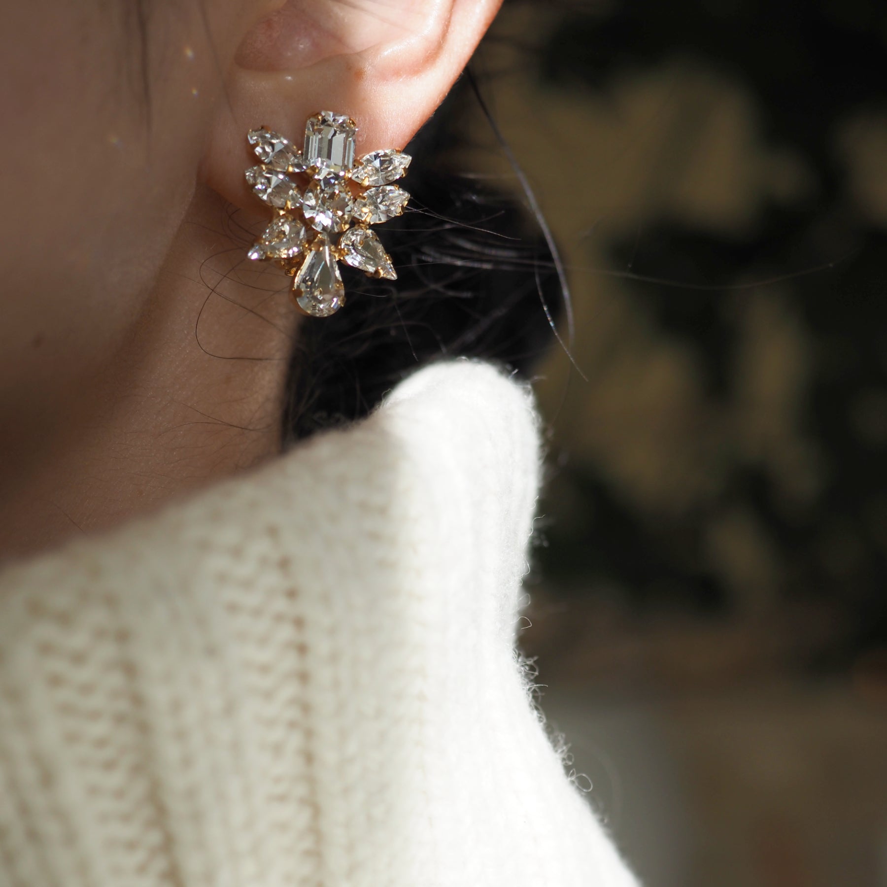 CIRA ピアス - masae公式オンラインストア | ビジューピアス、クリスタルガラス、スワロフスキーピアス、コスチュームジュエリー、結婚式ピアス、ブライダルピアス、ブライダルアクセサリー、お呼ばれピアス、フォーマルアクセサリー、美人百花掲載、泉里香着用、鈴木亜美着用