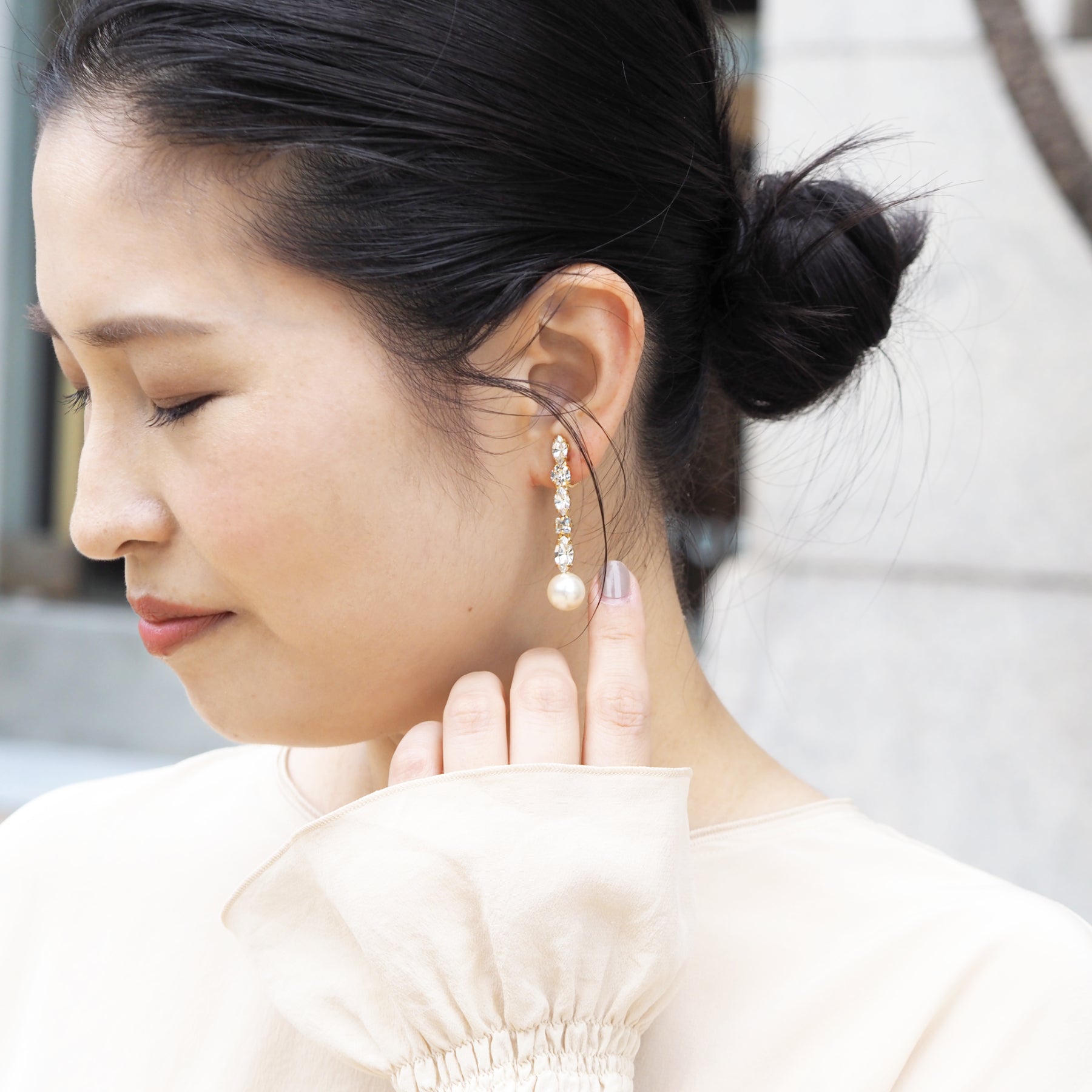 DIOTA イヤリング - masae公式オンラインストア | ビジューイヤリング、クリスタルガラス、スワロフスキーイヤリング、コスチュームジュエリー、ロングイヤリング、パールアクセサリー、ブライダルイヤリング、ブライダルアクセサリー、結婚式イヤリング、お呼ばれイヤリング、パーティーイヤリング、前撮りアクセサリー、プレ花嫁、谷まりあ着用、美人百花掲載、大人百花掲載、andGIRL掲載