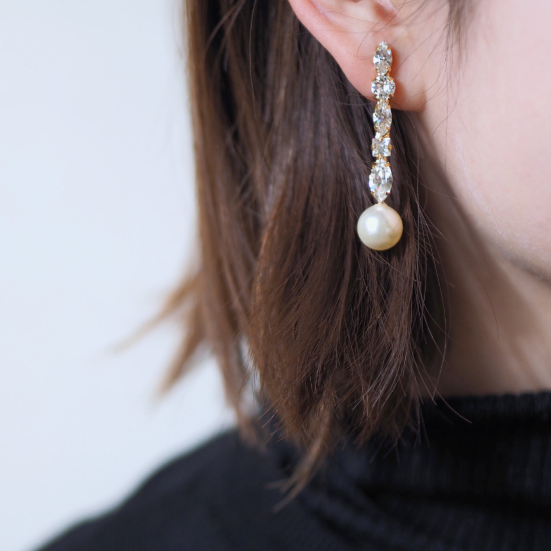 DIOTA イヤリング - masae公式オンラインストア | ビジューイヤリング、クリスタルガラス、スワロフスキーイヤリング、コスチュームジュエリー、ロングイヤリング、パールアクセサリー、ブライダルイヤリング、結婚式、お呼ばれアクセサリー、パーティーイヤリング、前撮りアクセサリー、プレ花嫁、谷まりあ着用