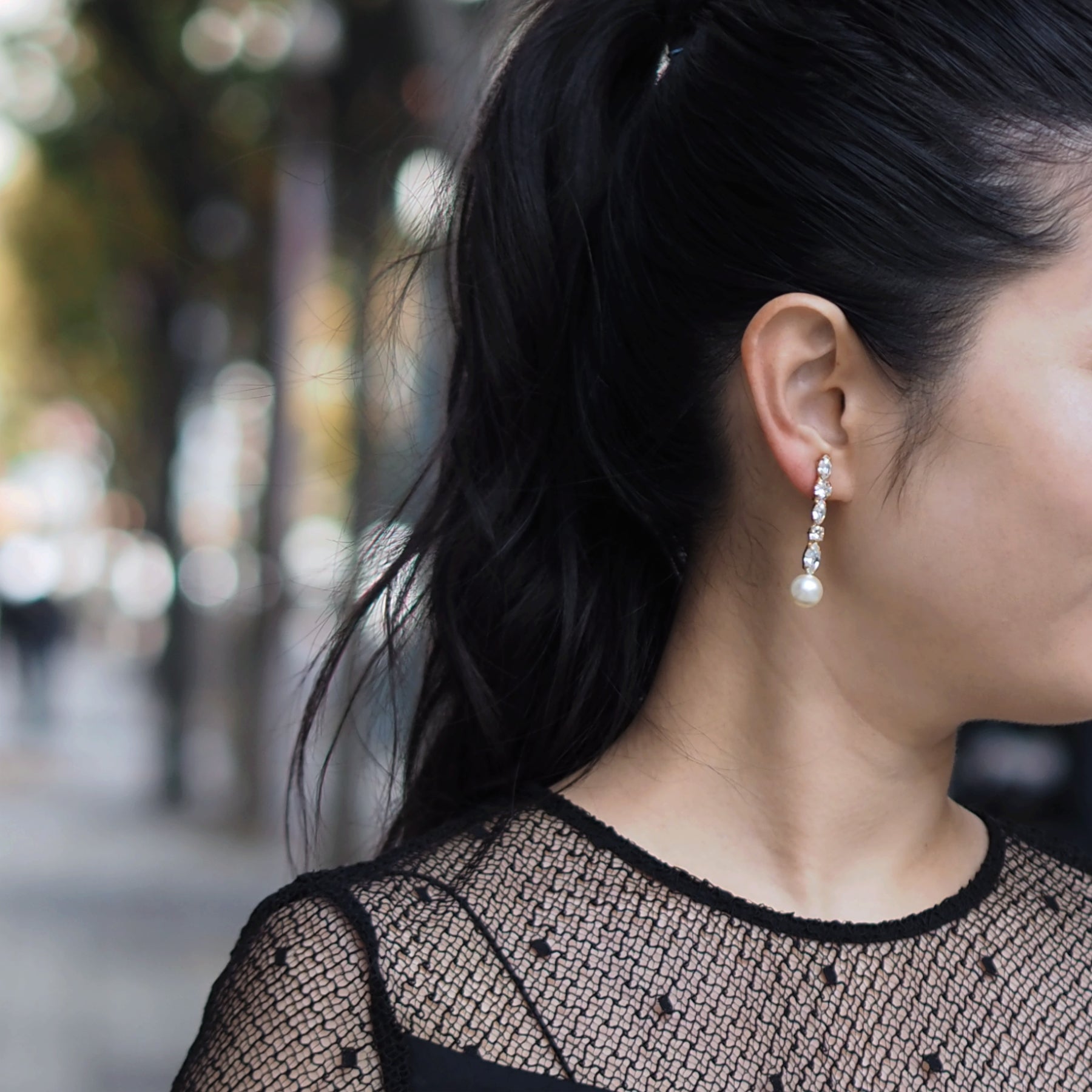 DIOTA イヤリング - masae公式オンラインストア | ビジューイヤリング、クリスタルガラス、スワロフスキーイヤリング、コスチュームジュエリー、ロングイヤリング、パールアクセサリー、ブライダルイヤリング、ブライダルアクセサリー、結婚式イヤリング、お呼ばれイヤリング、パーティーイヤリング、前撮りアクセサリー、プレ花嫁、谷まりあ着用、美人百花掲載、大人百花掲載、andGIRL掲載