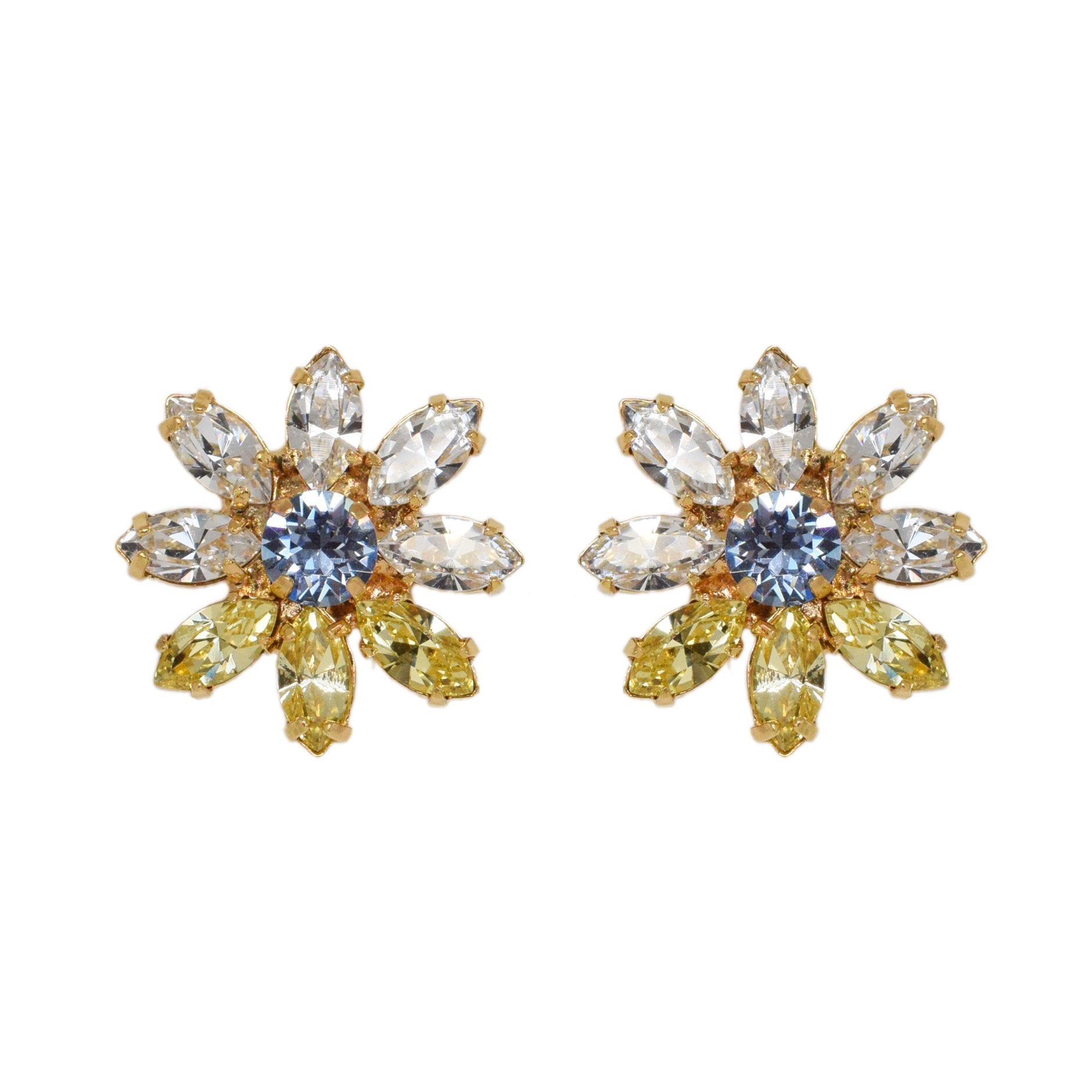MINI BLOOM ピアス - masae公式オンラインストア | ビジューピアス、クリスタルガラス、フラワーピアス、花モチーフ、花ピアス、コスチュームジュエリー、大ぶり、ハンドメイドアクセサリー、ブライダルアクセサリー、ブライダルピアス、結婚式ピアス、お呼ばれピアス、美人百花掲載、sweet掲載、谷まりあ着用、田中みな実着用、トラウンデン直美着用、泉里香着用