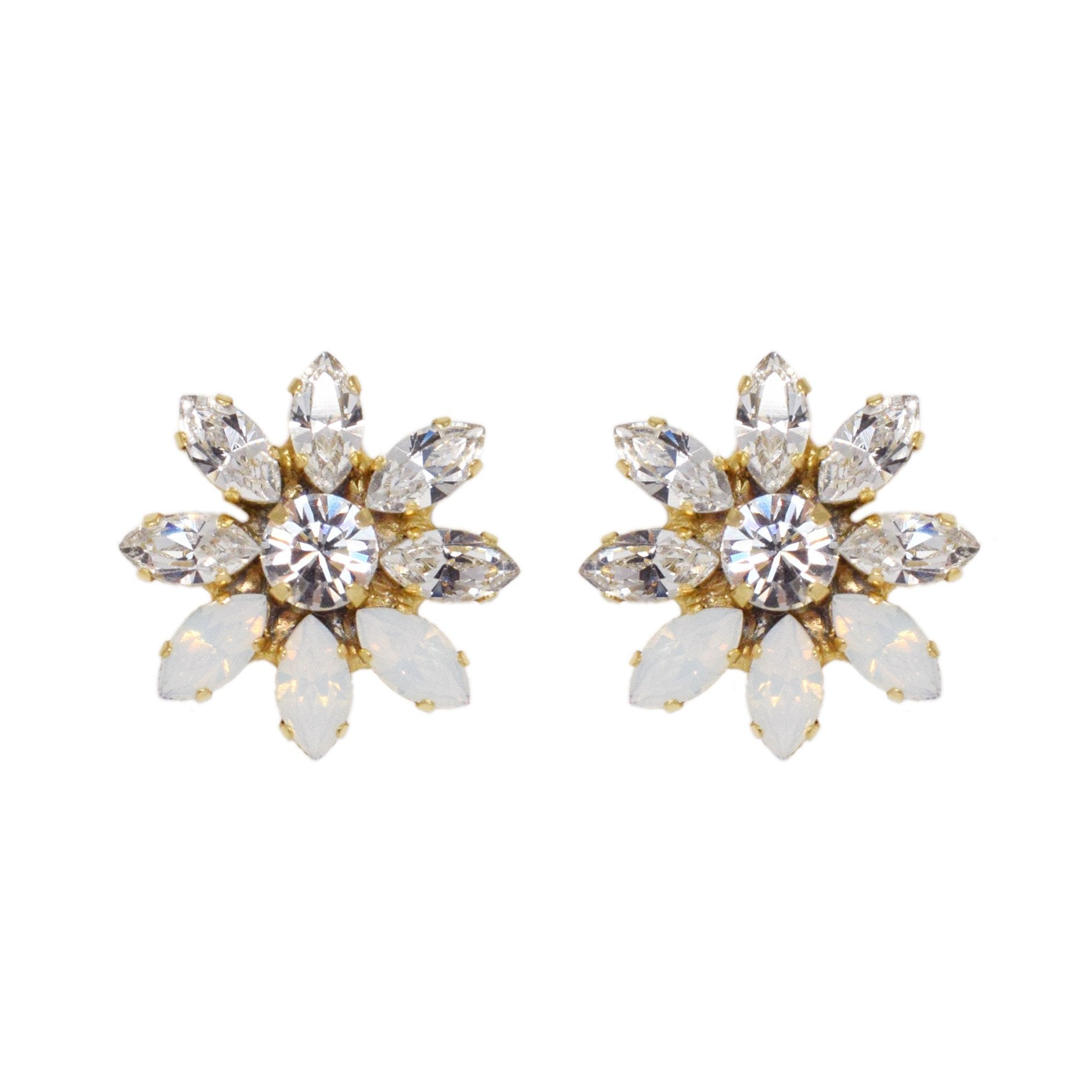 MINI BLOOM ピアス - masae公式オンラインストア | ビジューピアス、クリスタルガラス、フラワーピアス、花モチーフ、花ピアス、コスチュームジュエリー、大ぶり、ハンドメイドアクセサリー、ブライダルアクセサリー、ブライダルピアス、結婚式ピアス、お呼ばれピアス、美人百花掲載、sweet掲載、谷まりあ着用、田中みな実着用、トラウンデン直美着用、泉里香着用