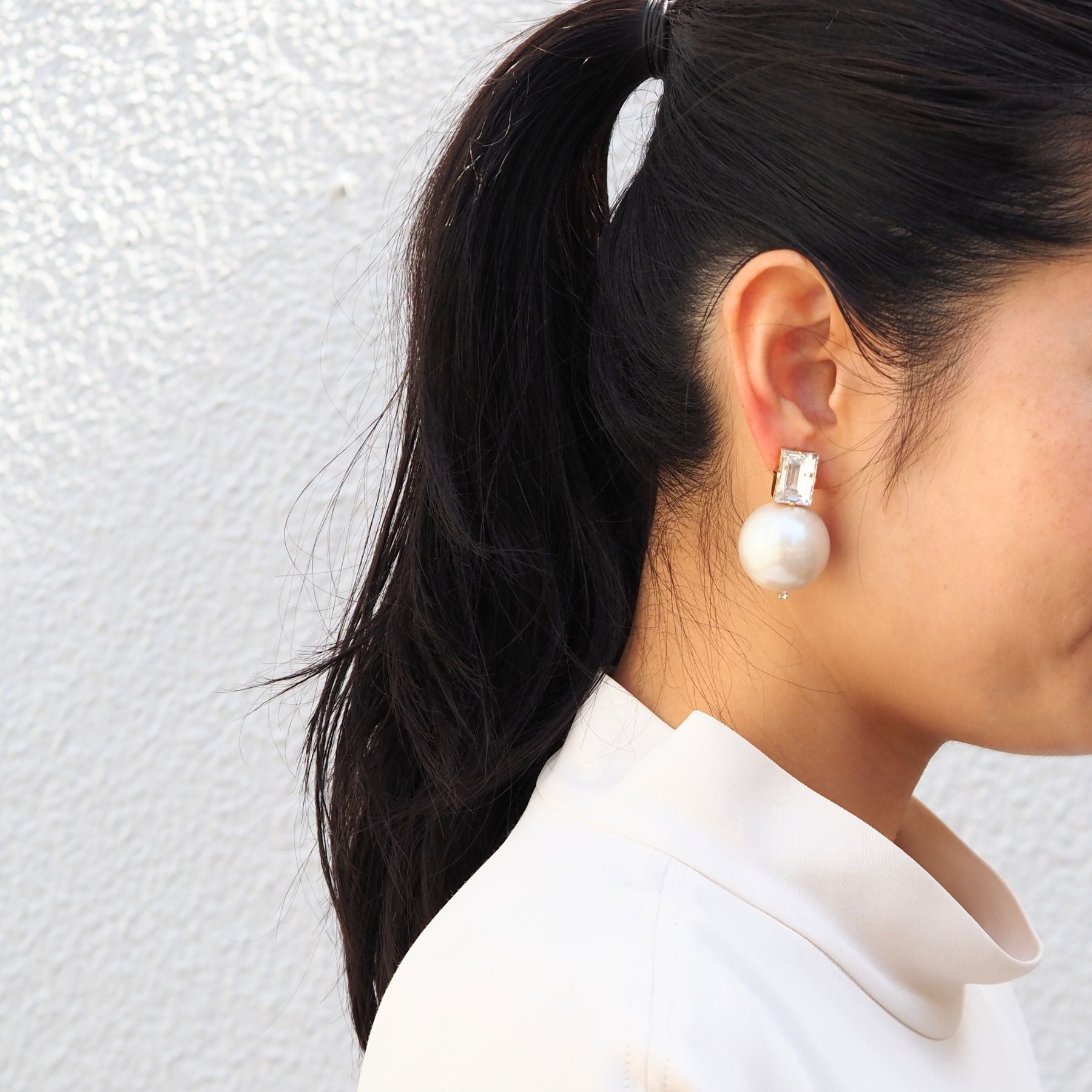 NAAMI イヤリング - masae公式オンラインストア | 大ぶりパール、ポップイヤリング、クリスタルガラス、ヴィンテージライク、ブライダルイヤリング、結婚式イヤリング、ブライダルアクセサリー、オケージョンシーン、お呼ばれアクセ、美人百花掲載、泉里香着用、堀田茜着用、non-no掲載、andGIRL掲載、STORY掲載、磯山さやか着用