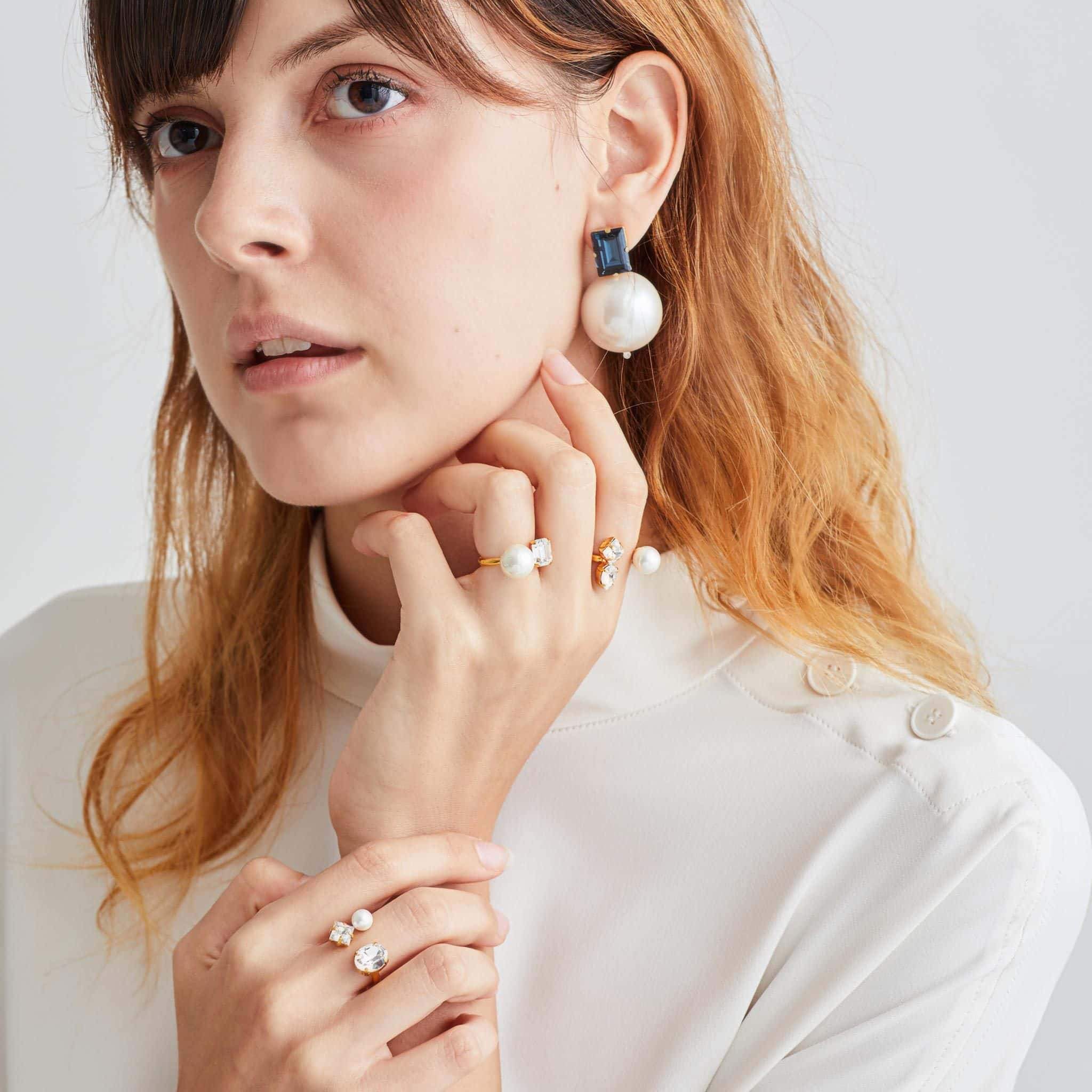 NAAMI イヤリング - masae公式オンラインストア | 大ぶりパール、ポップイヤリング、クリスタルガラス、ヴィンテージライク、ブライダルイヤリング、結婚式イヤリング、ブライダルアクセサリー、オケージョンシーン、お呼ばれアクセ、美人百花掲載、泉里香着用、堀田茜着用、non-no掲載、andGIRL掲載、STORY掲載、磯山さやか着用