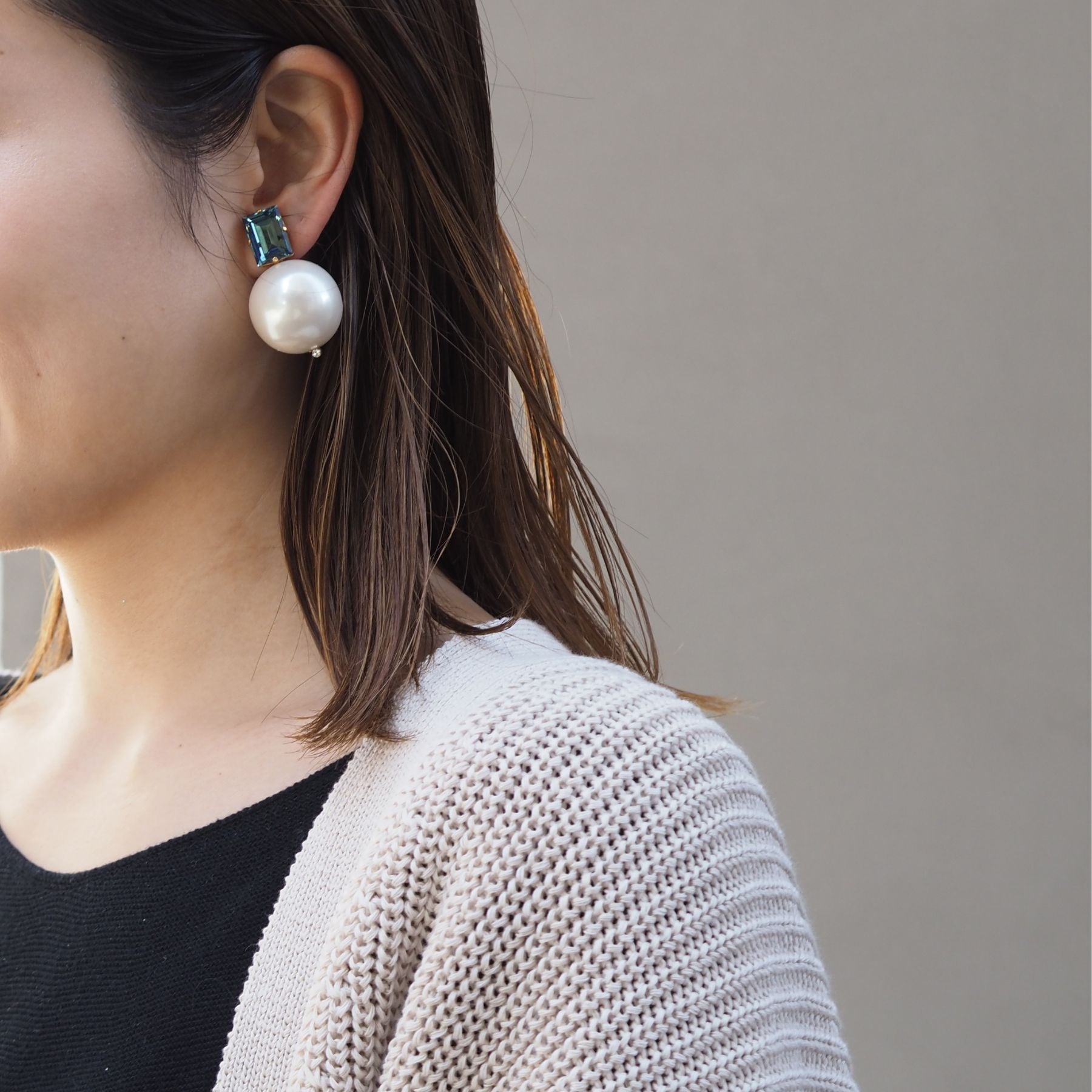 NAAMI ピアス - masae公式オンラインストア | 大ぶりパール、ポップピアス、クリスタルガラス、ヴィンテージライク、ブライダルピアス、結婚式ピアス、ブライダルアクセサリー、オケージョンシーン、お呼ばれアクセ,美人百花掲載、泉里香着用、堀田茜着用、non-no掲載、andGIRL掲載、STORY掲載、磯山さやか着用