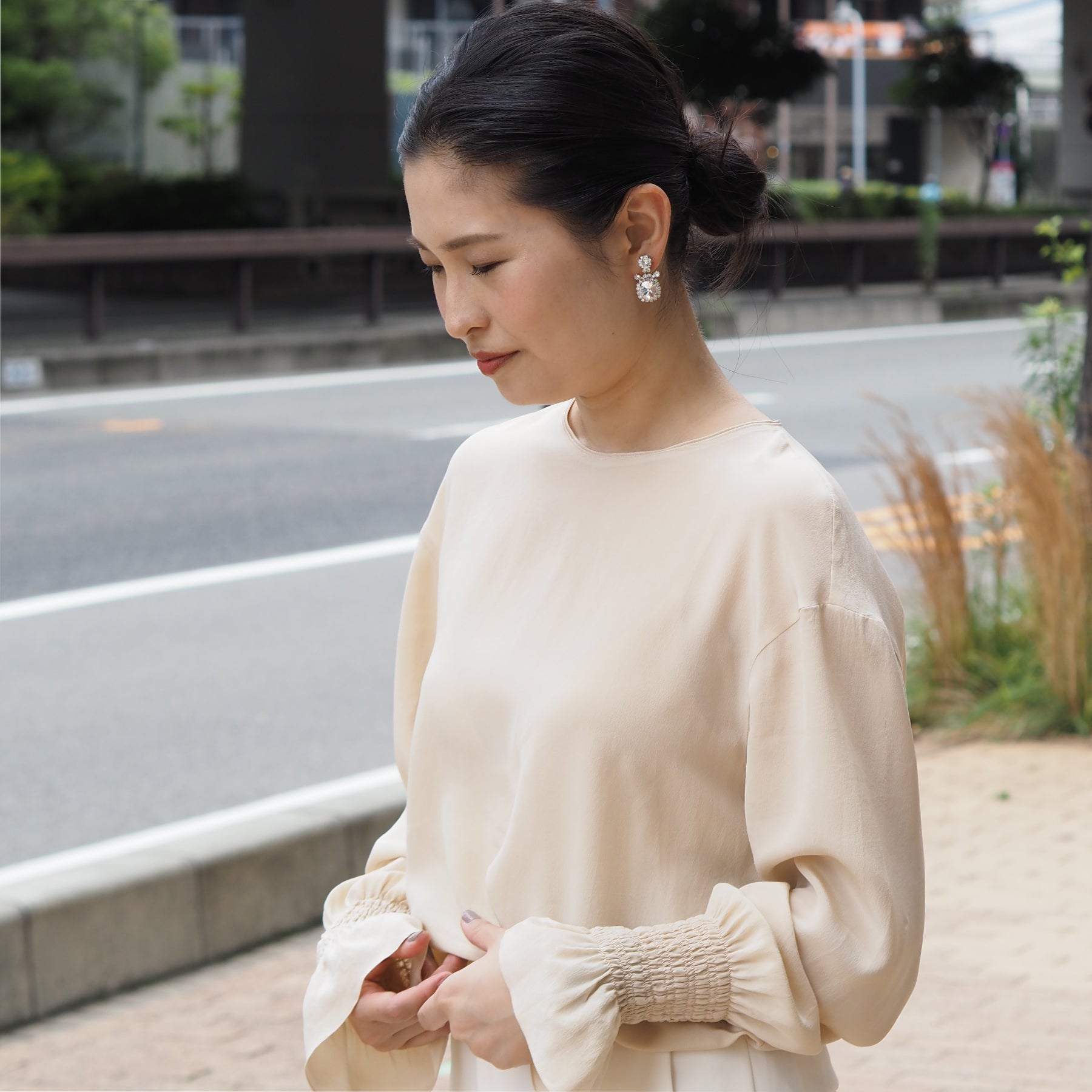 SUNYA イヤリング - masae公式オンラインストア|ビジューイヤリング、クリスタルガラス、キラキライヤリング、クラシカルイヤリング、お呼ばれ、オケージョンシーン、前撮りアクセサリー、結婚式イヤリング、ブライダルイヤリング、ブライダルアクセサリー、谷まりあ着用